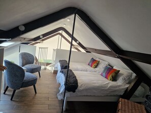 3 bedrooms, iron/ironing board, WiFi