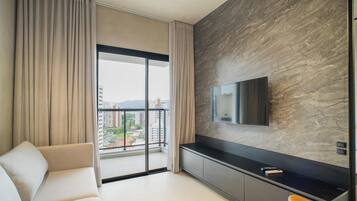 Appartamento Basic | Area soggiorno | Smart TV 32 pollici con canali digitali