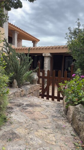 Casa Azul – Villa avec piscine. Détente et nature à Costa Paradiso, Sardaigne