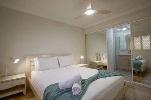 2 bedrooms, desk, iron/ironing board, travel crib