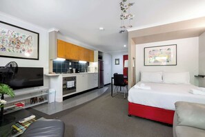 1 soverom, strykejern/-brett, internettilgang og sengetøy