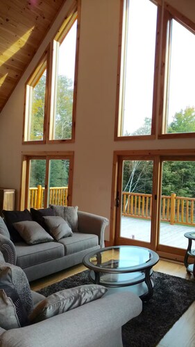 Modern 3BR/4BA Windham chalet w/ hot tub, views & mins to ski, bars, dining!
