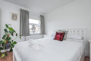 1 bedroom, internet, bed sheets