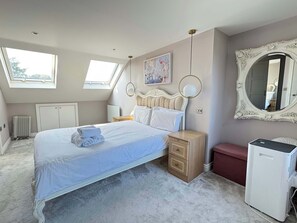 Unclassified image, 2 of 21, button