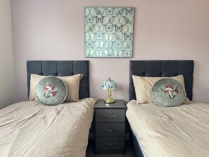 Iron/ironing board, internet, bed sheets