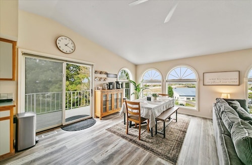 Spacious Boise Retreat - 3BR Bright Home