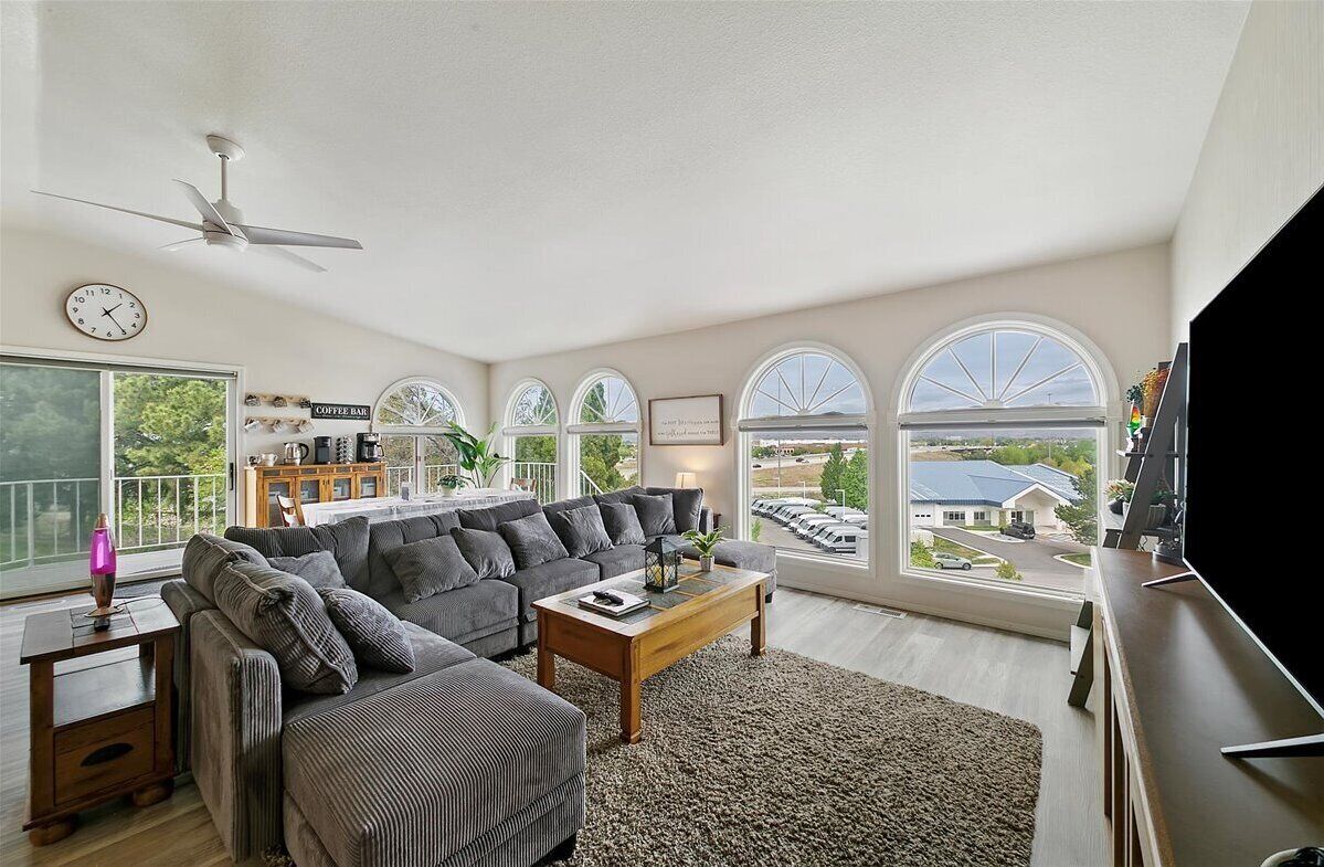 تلفزيون ذكي، كُتُب