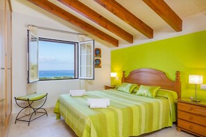 4 Schlafzimmer, Bügeleisen/Bügelbrett, Internetzugang, Bettwäsche