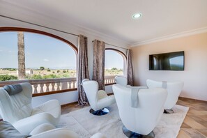 Interior - Finca Lau Deluxe - Four Bedroom Villa, Sleeps 8 (Mallorca)