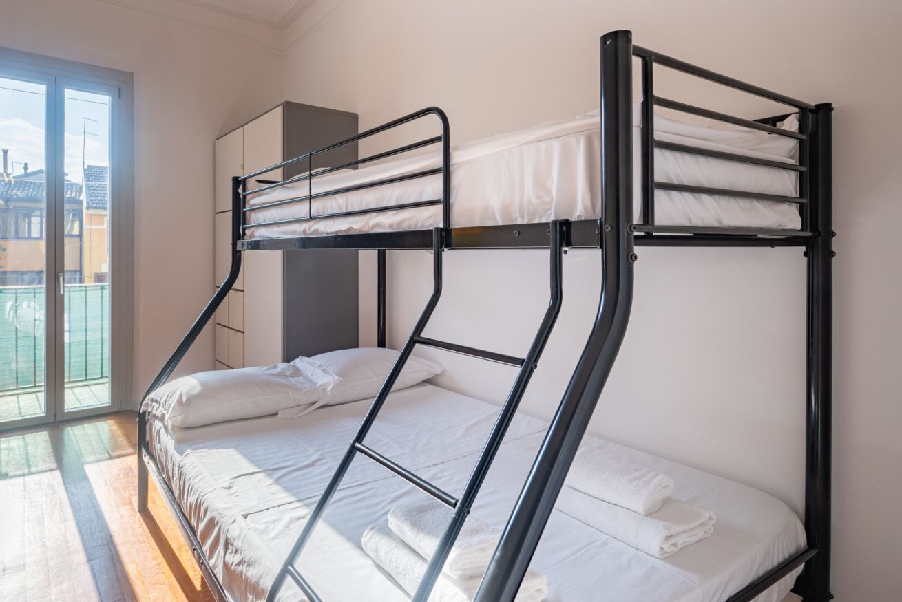 3 bedrooms, iron/ironing board