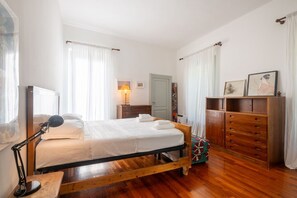 3 bedrooms, iron/ironing board
