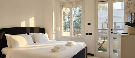 1 Schlafzimmer, Schreibtisch, Bügeleisen/Bügelbrett, Reisekinderbett