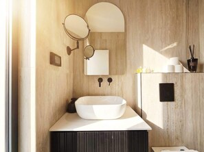 Shower, hair dryer - Rothschild Stylish 1BR & Balcony | By SweetyGuest (Tel Aviv-Yafo)