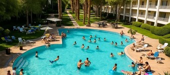 Garden Getaway & Pool | Royal Park| By SweetyGuest