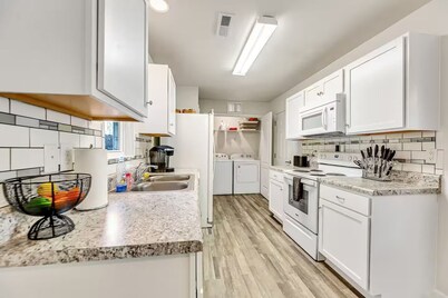 Pet-Friendly 3BR, Winston-Salem, BBQ+Free Parking