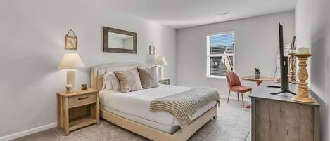 3 slaapkamers, een strijkplank/strijkijzer, wifi, beddengoed