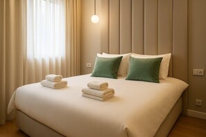 3 camere, una scrivania, ferro/asse da stiro, culla da viaggio