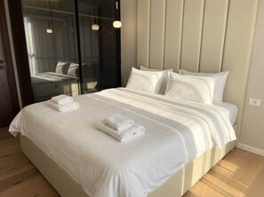 3 bedrooms, desk, iron/ironing board, travel crib - Exquisite 3BR/2BA BeachFront #TLV | By SweetyGuest (Tel Aviv-Yafo)