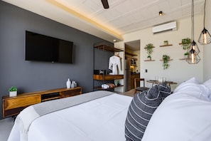 Signature Studio, Balcony, City View | Premium bedding, in-room safe, individually decorated - The Sands Boutique Condos (Playa del Carmen)