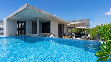 2 outdoor pools, pool umbrellas, sun loungers