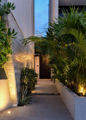 Entrée de l’hébergement