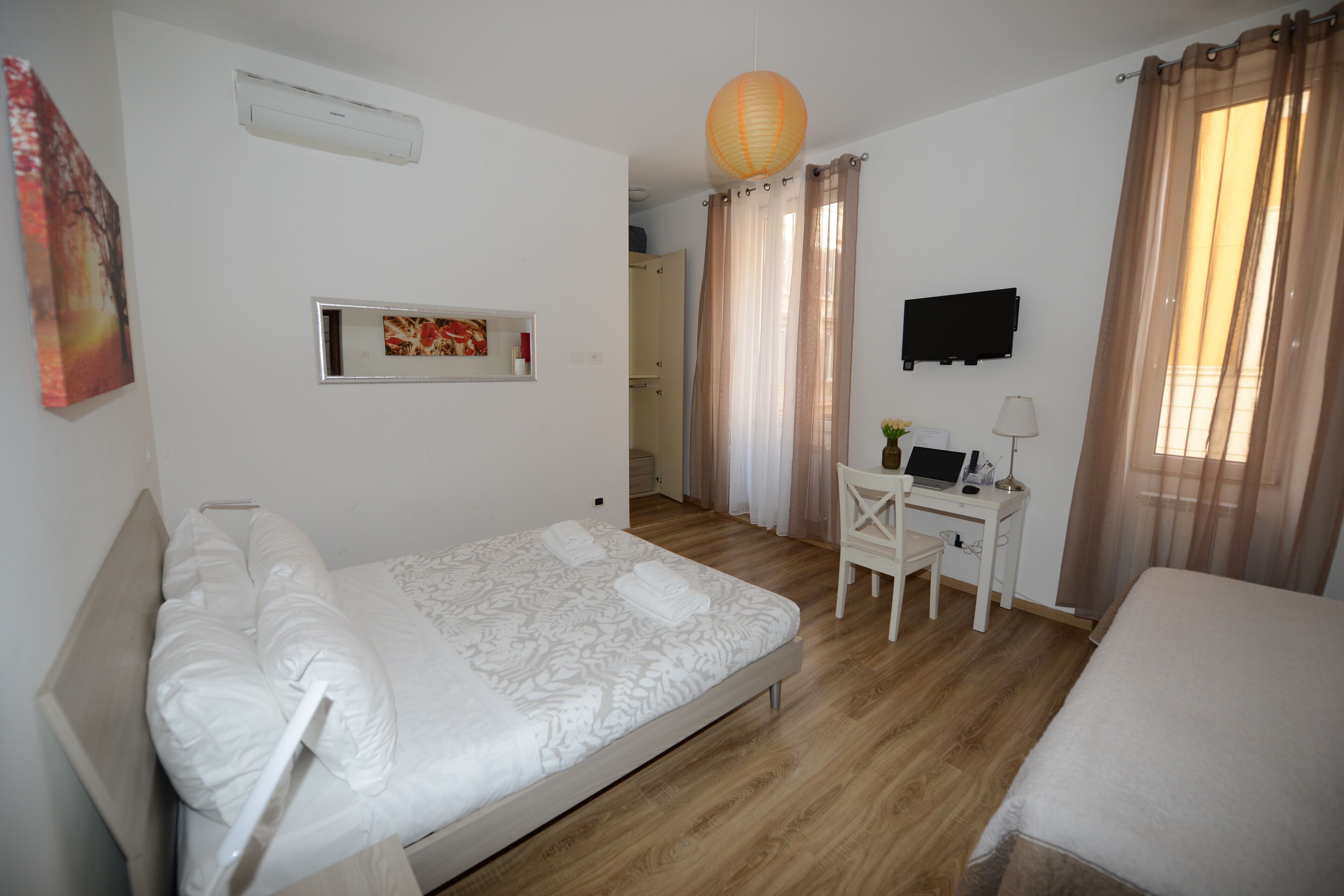 3 bedrooms, desk, iron/ironing board, travel cot