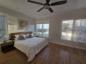 5 bedrooms, WiFi, bed sheets, wheelchair access