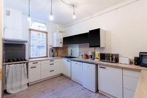 Fridge, microwave, oven, dishwasher