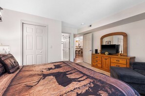2 habitaciones, tabla de planchar con plancha, cuna de viaje y wifi