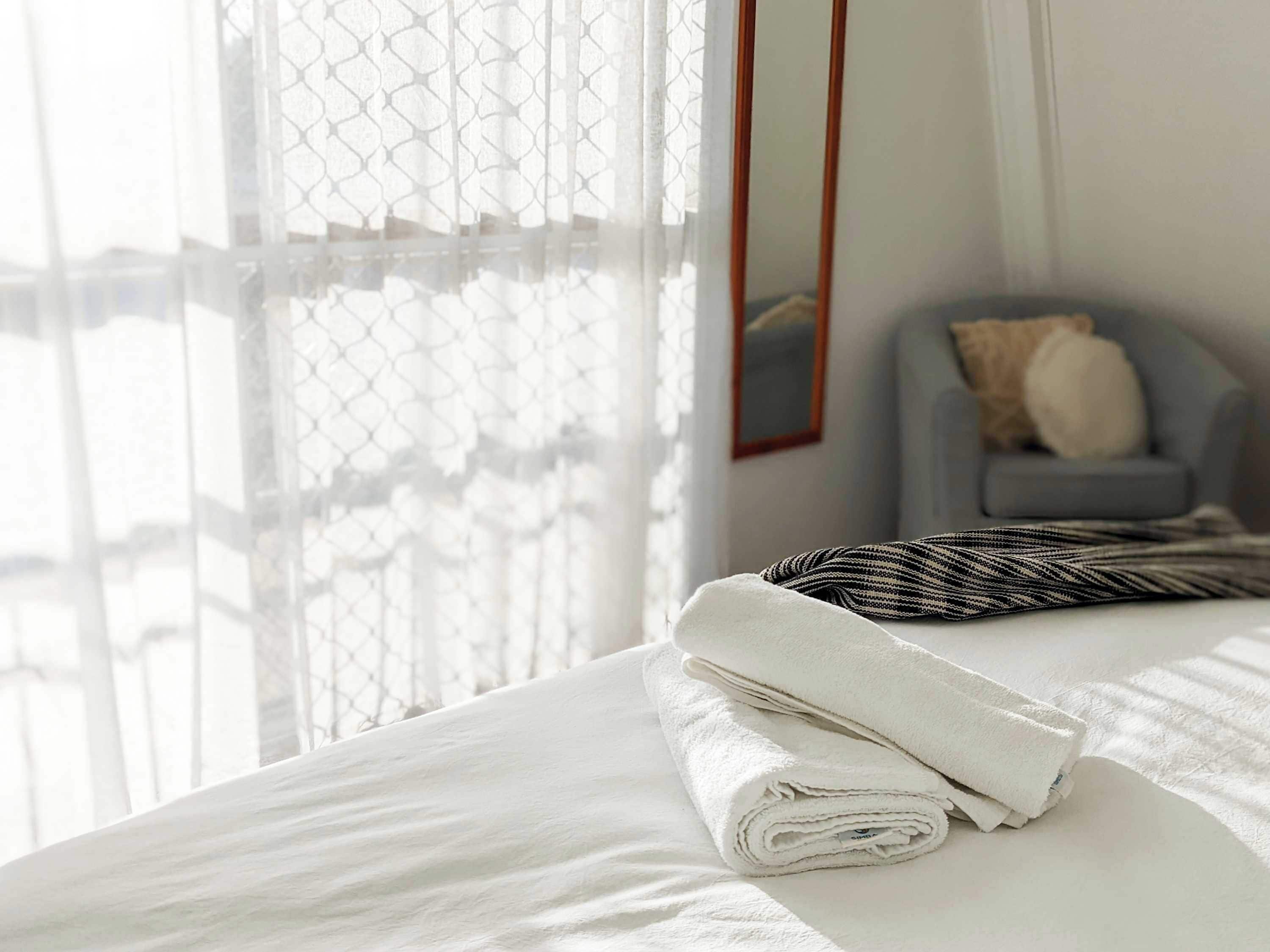 2 bedrooms, desk, iron/ironing board, WiFi