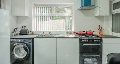 Modern Stay Near City & Park - 1+ Night Stays