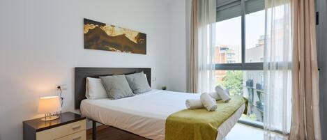 1 室のベッドルーム、アイロン / アイロン台、WiFi (無料)、ベッドシーツ