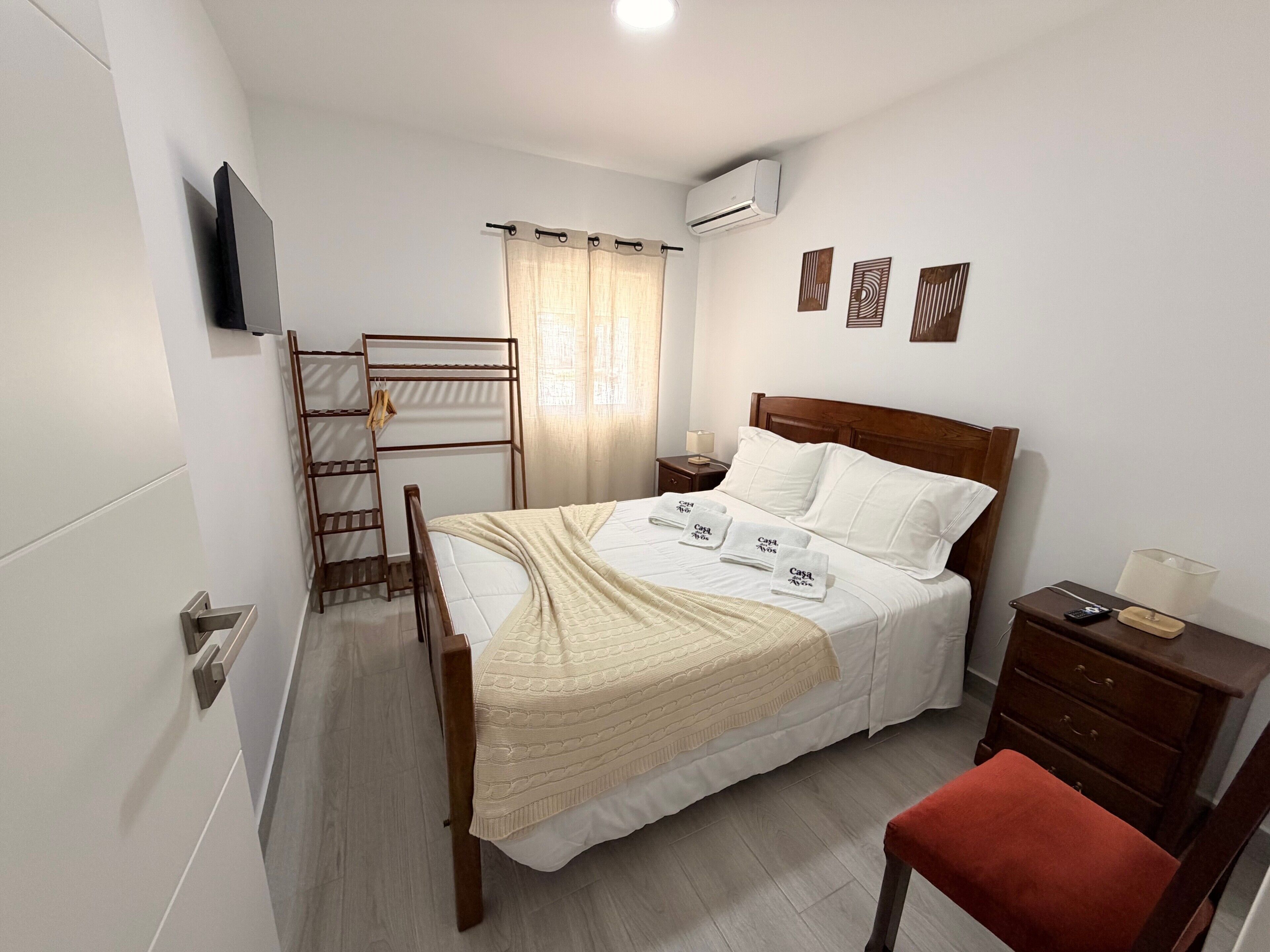 3 dormitorios, tabla de planchar con plancha, wifi y ropa de cama