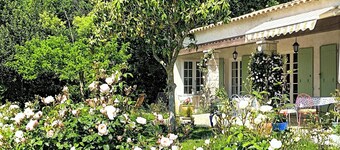 Charming 3-bedroom house in serene Seillans with AC, swimming pool,