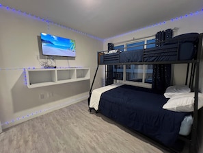 3 bedrooms, in-room safe, free WiFi, bed sheets