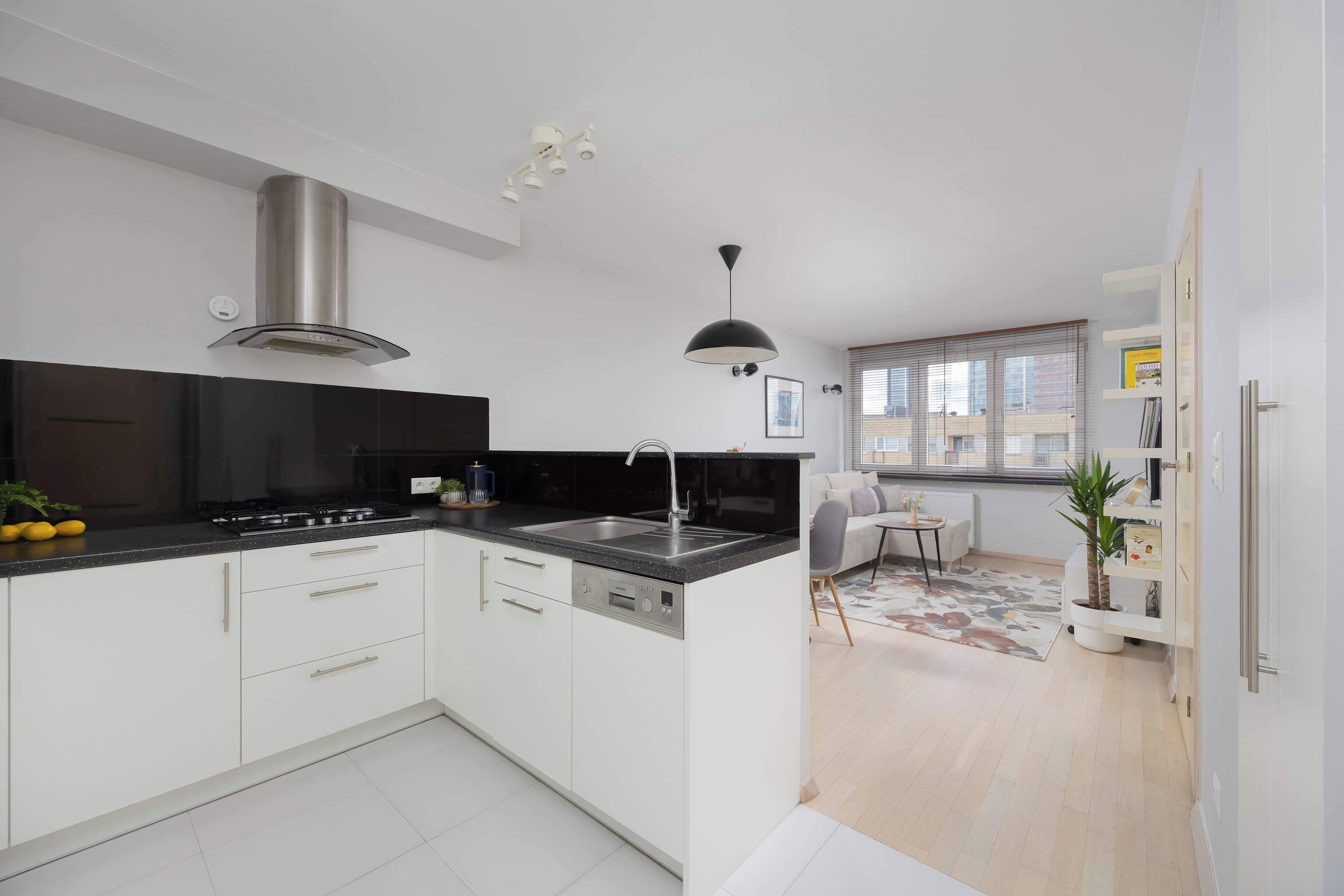 Réfrigérateur, four, plaque de cuisson, lave-vaisselle