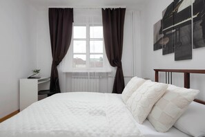 2 chambres, fer et planche à repasser, Wi-Fi, literie fournie