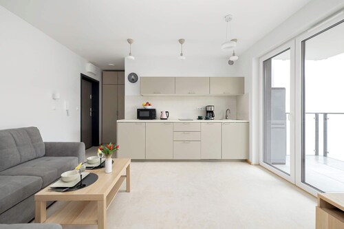 Seaside Apartment | Balcony, Parking, Gym