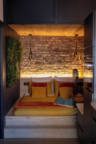 Dependency. Charm, nature and balneotherapy for a break for two.