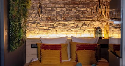 Dependency. Charm, nature and balneotherapy for a break for two.