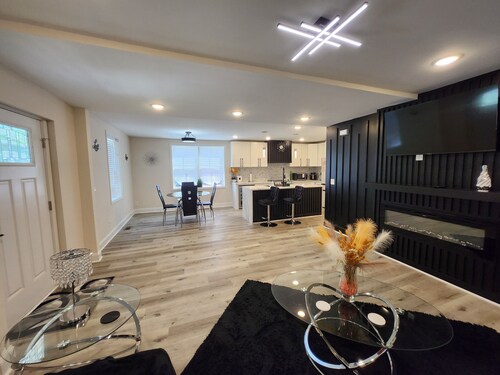 Luxury 4 Bedroom Stay in Stockbridge, GA!!!