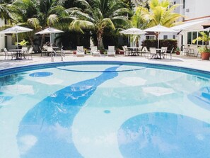Pool - Relaxing 2 bedroom apartment in Cancun. (Cancún)