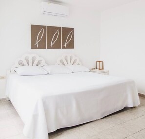 1 dormitorio, tabla de planchar con plancha, wifi