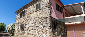 Holiday Home '1' with Mountain View, Shared Garden and Wi-Fi