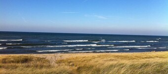 Log Cabin on Serene Goshorn Lake, Minutes From Vibrant Saugatuck & Douglas