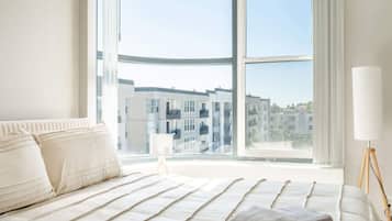 1 bedroom, desk, iron/ironing board, WiFi