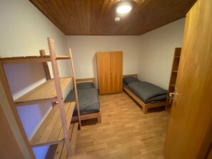 5 slaapkamers, wifi, beddengoed