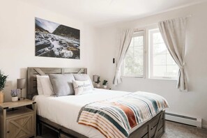 3 bedrooms, iron/ironing board, free WiFi, bed sheets