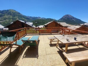 Outdoor dining - 100m from ski slopes, 1st floor, terrace, tv, ski locker, 50m², Montgenèvre (Montgenèvre)