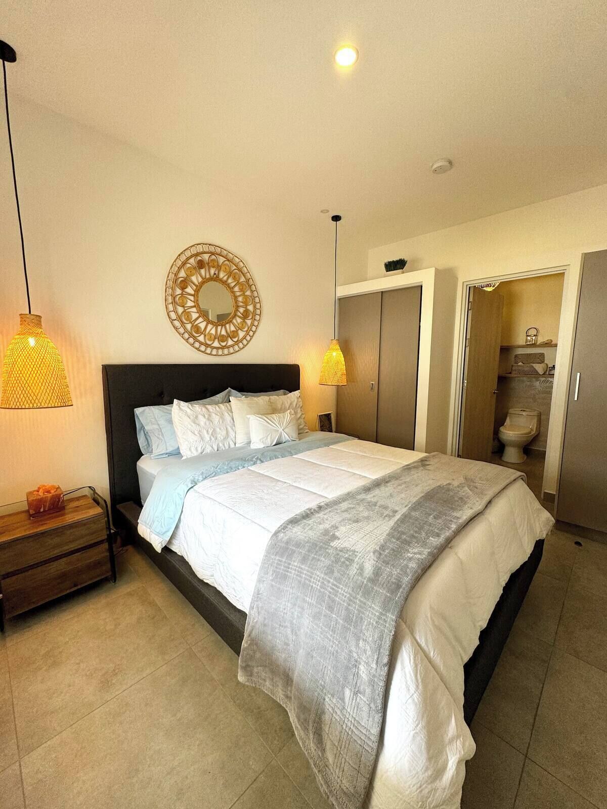 1 habitación, tabla de planchar con plancha, wifi y ropa de cama 